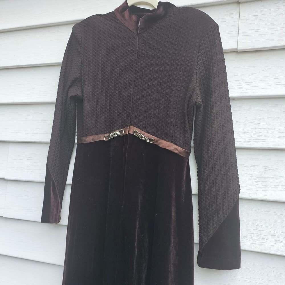 J. Adiro Vintage M Brown Velvet Maxi Dress Made USA Gothic 90s - Picture 3 of 11